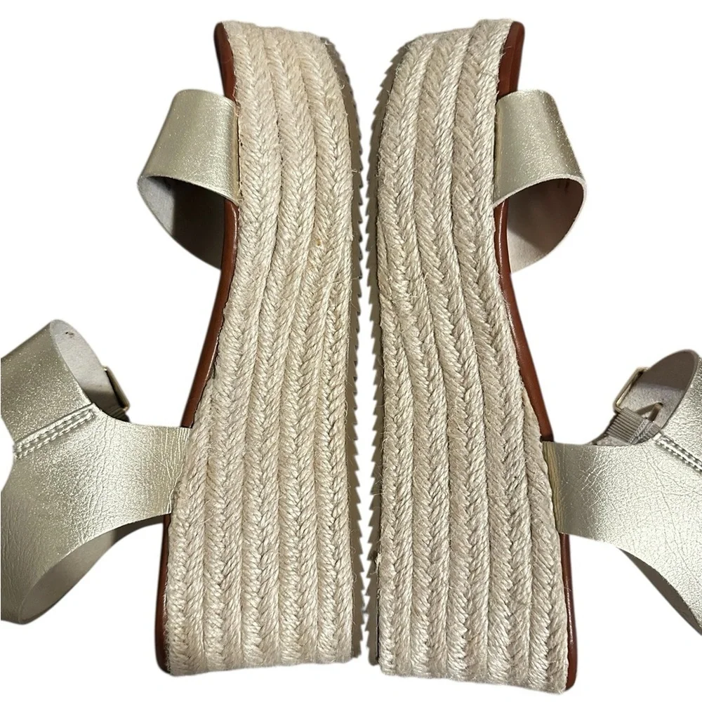 Mossimo Gold Wedge Sandals (9)